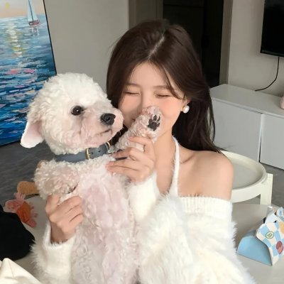 触碰的双手